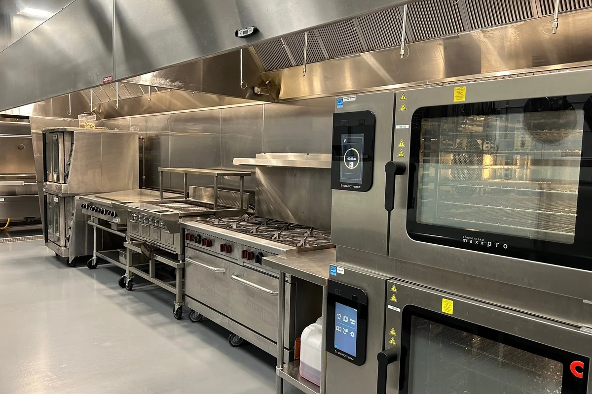 Home 7 Cookline and Exhaust Hood